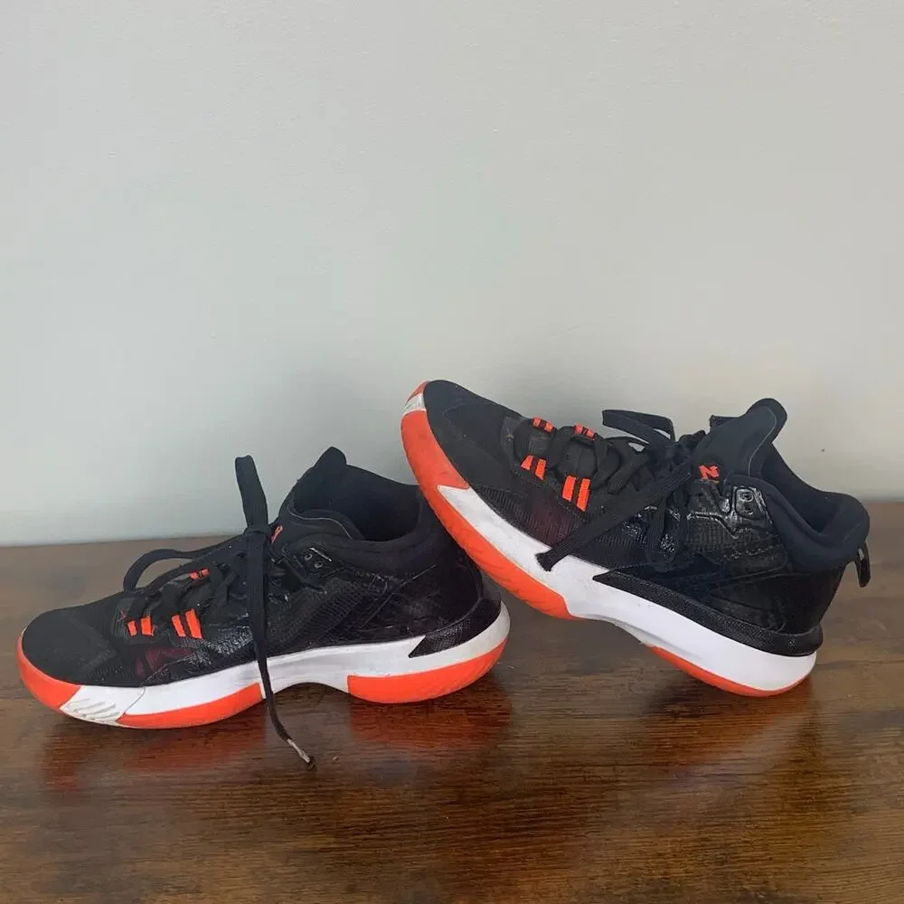 Nike Jordan Zion 1 Bloodline Black White Crimson Size 7Y - Picture 3 of 8